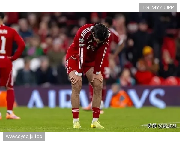 范海克本赛季防守表现稳健,助力利物浦保持争冠竞争力 范海克本赛季防守表现稳健,助力利物浦保持争冠竞争力